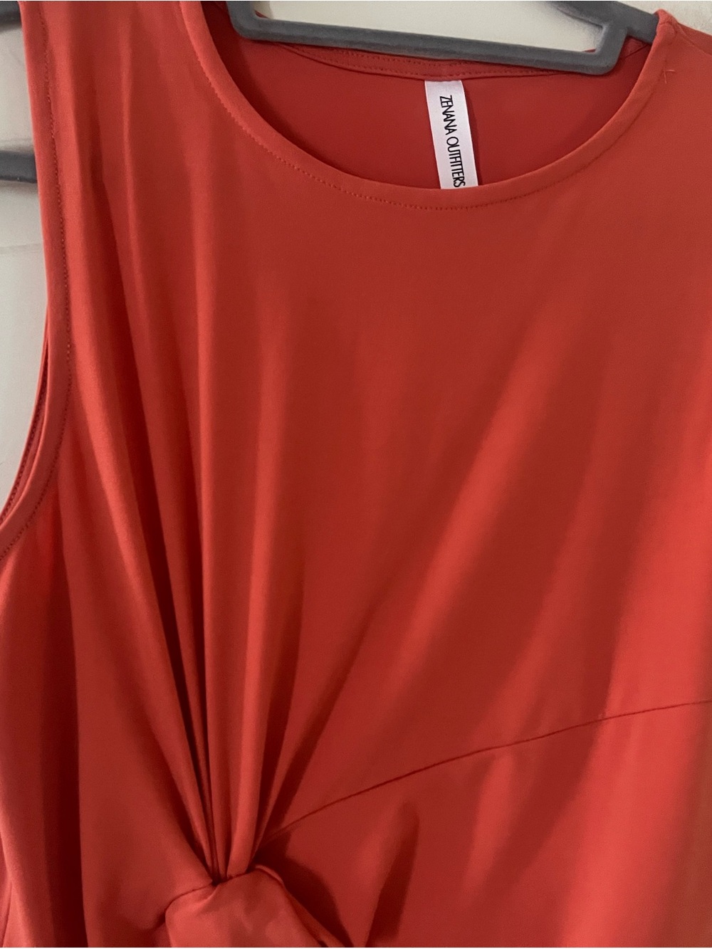 Zenana Outfitters Sleeveless Twist-Front Top in Coral Orange Women’s size small - Picture 9 of 12